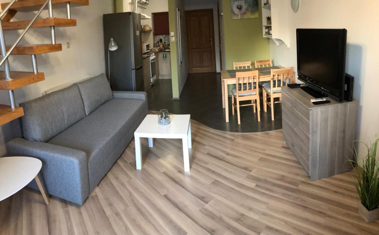 Pitypang Apartman Jula Exterior foto