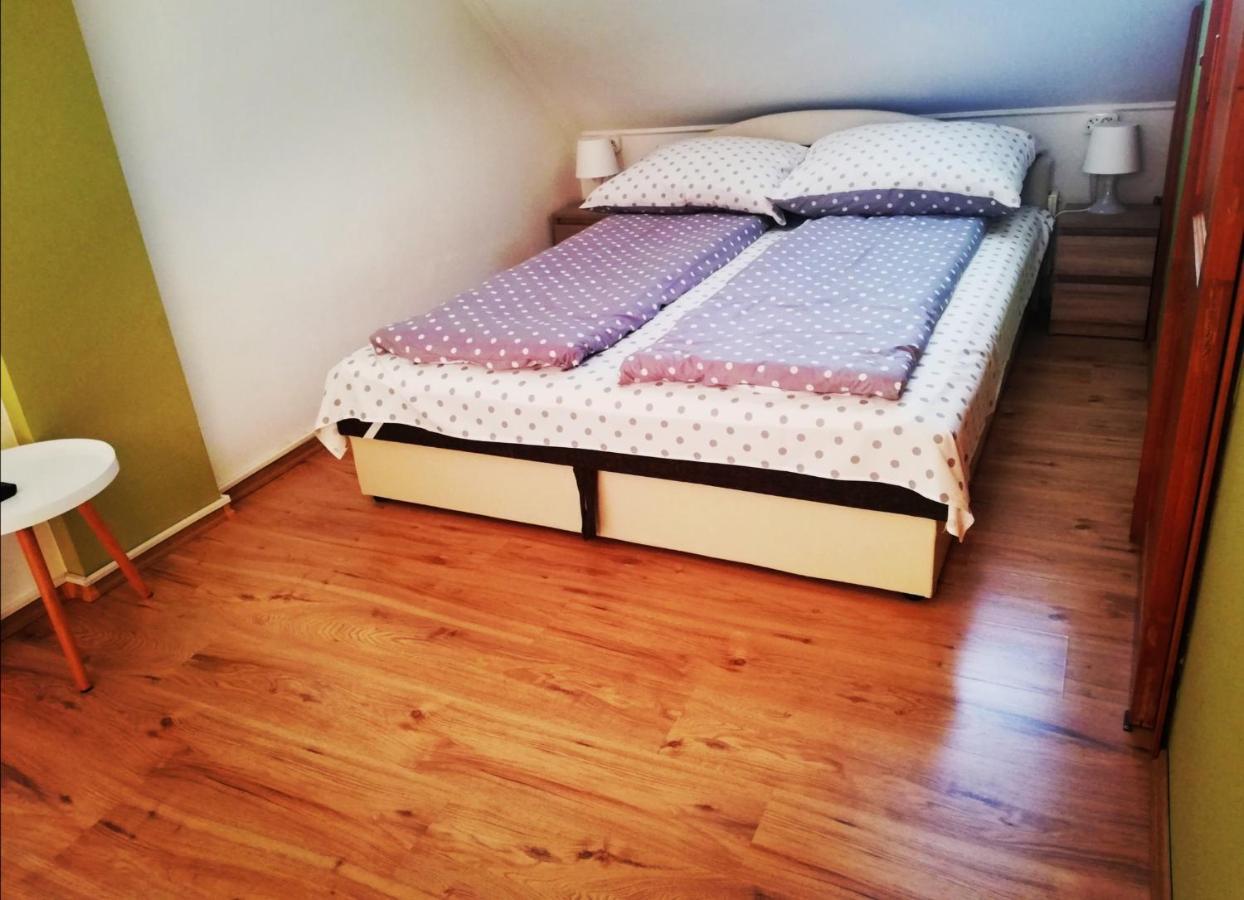 Pitypang Apartman Jula Exterior foto